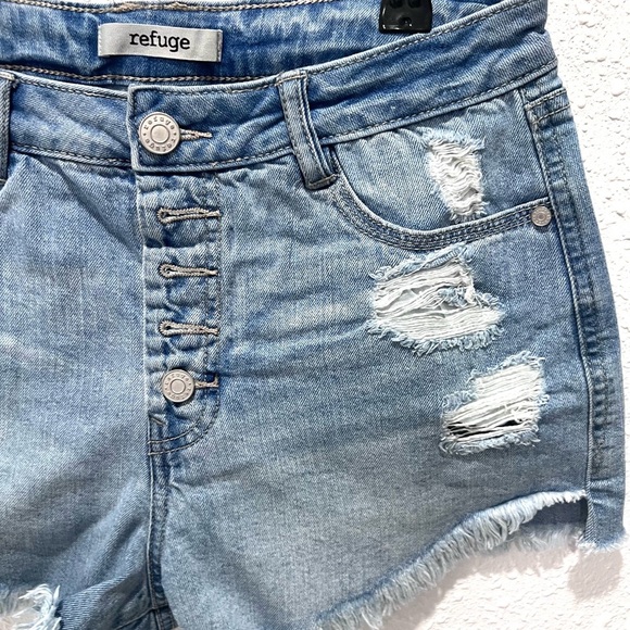 Refuge Blue destroyed / distressed high waist jean Shorts 8 - Picture 3 of 7